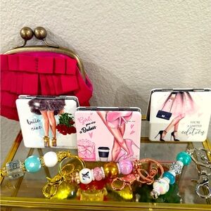 3 Fashion mirrors, 3 Fashion Charms, Simply Vera Pouch
